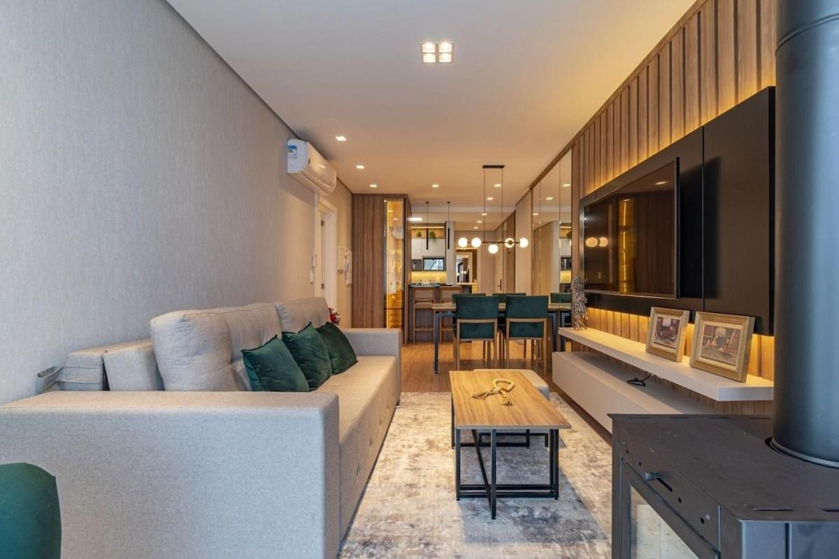 Rosa Edificio Bellagio Canela Com Infraestrutura Completa Lägenhet Exteriör bild