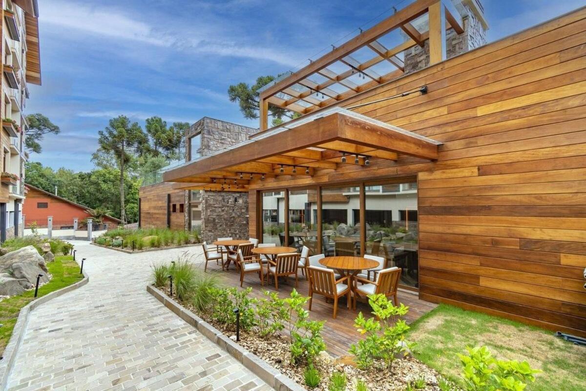 Rosa Edificio Bellagio Canela Com Infraestrutura Completa Lägenhet Exteriör bild